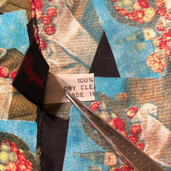 Silk scarf Classic- black background with apple still life paintings silk - Picture 6 of 7